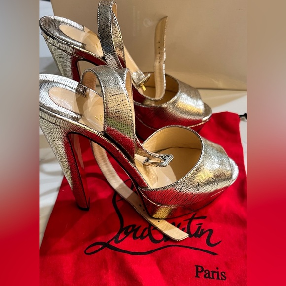Christian Louboutin, Size 37.5 - Picture 7 of 7